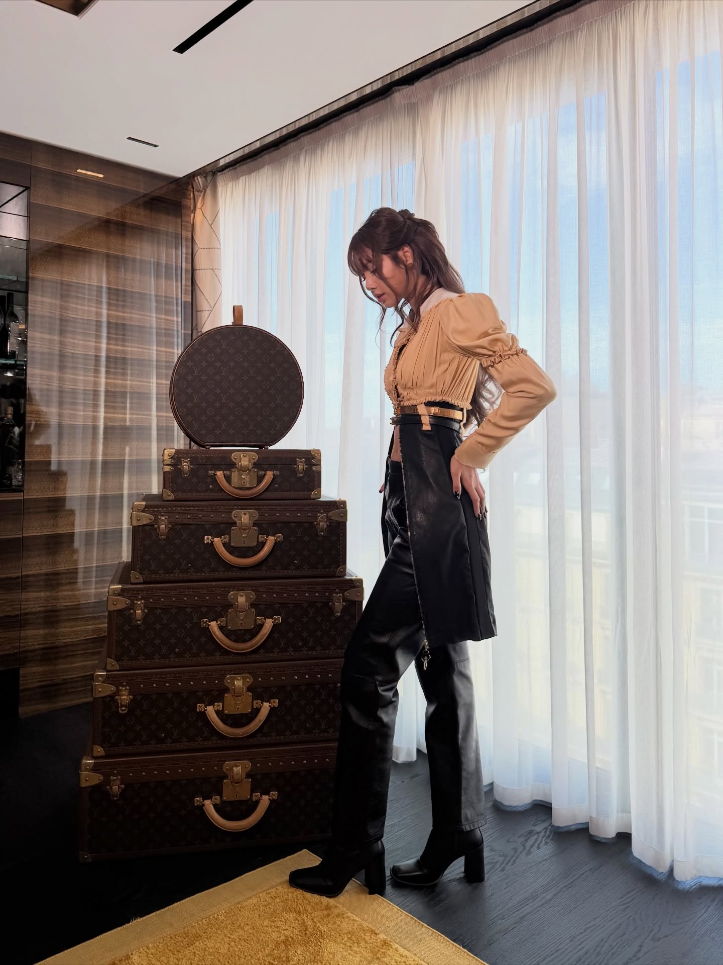 ลิซ่า - ลลิษา มโนบาล