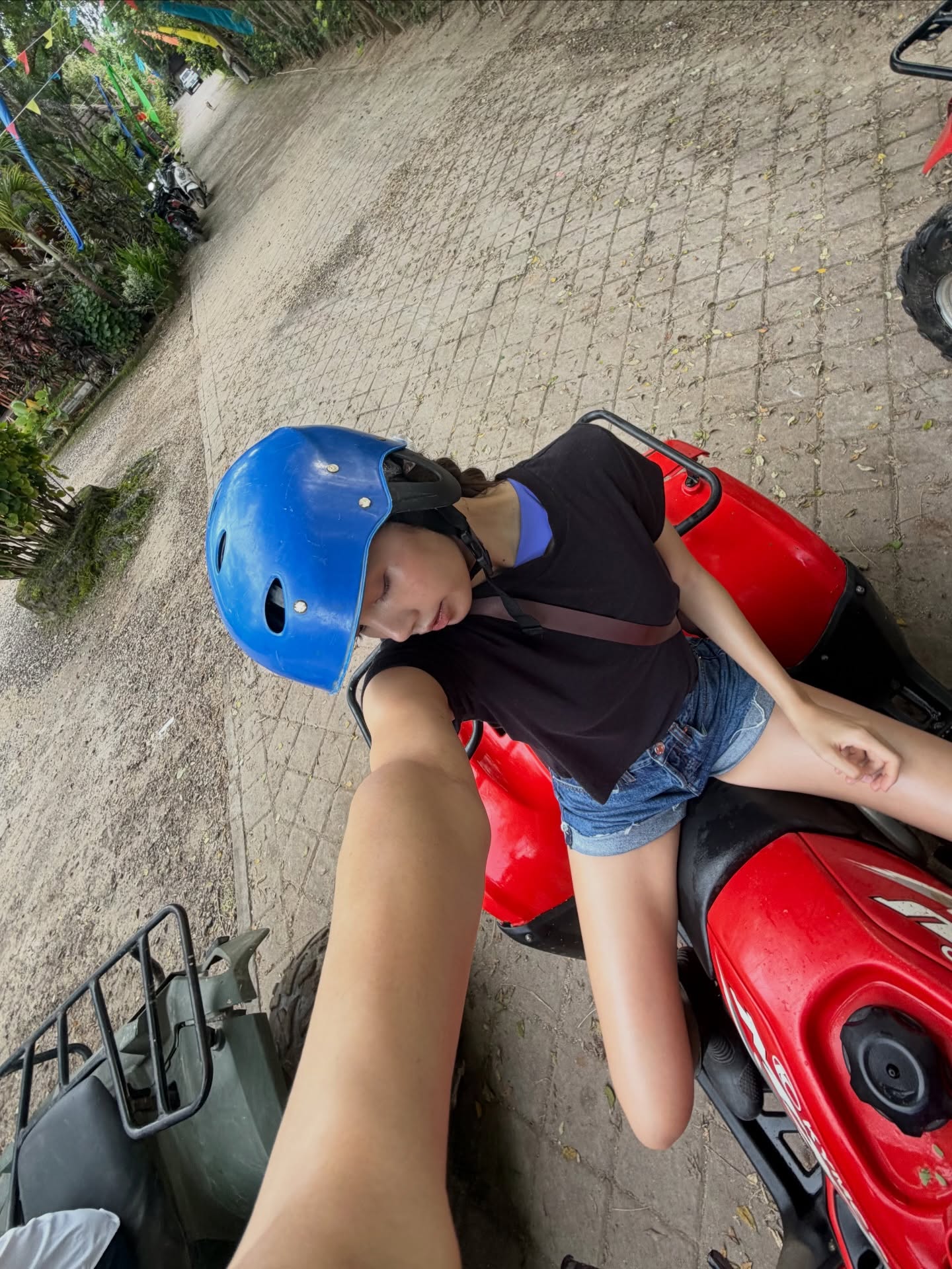 ลิซ่า - ลลิษา มโนบาล