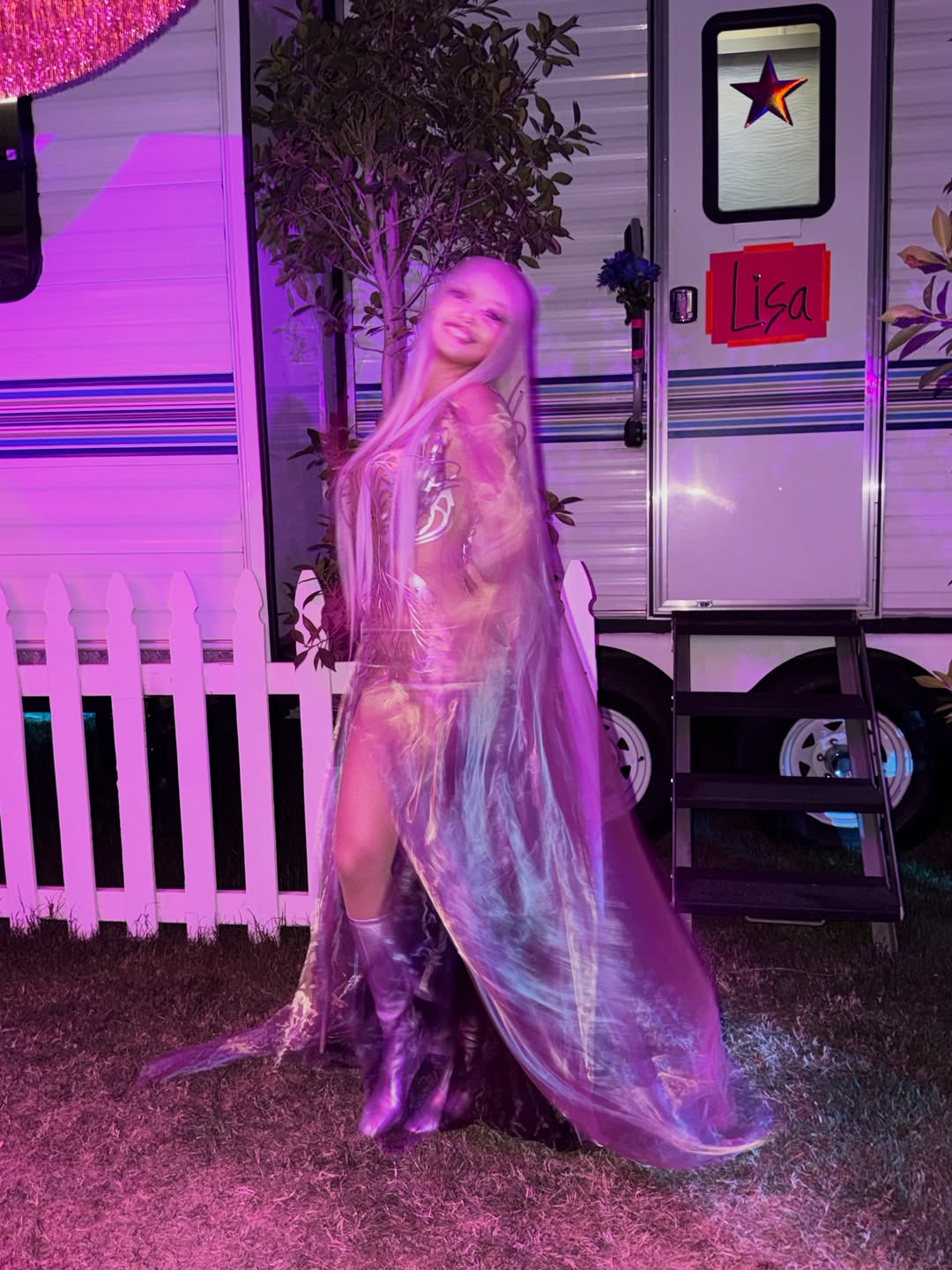 ลิซ่า - ลลิษา มโนบาล