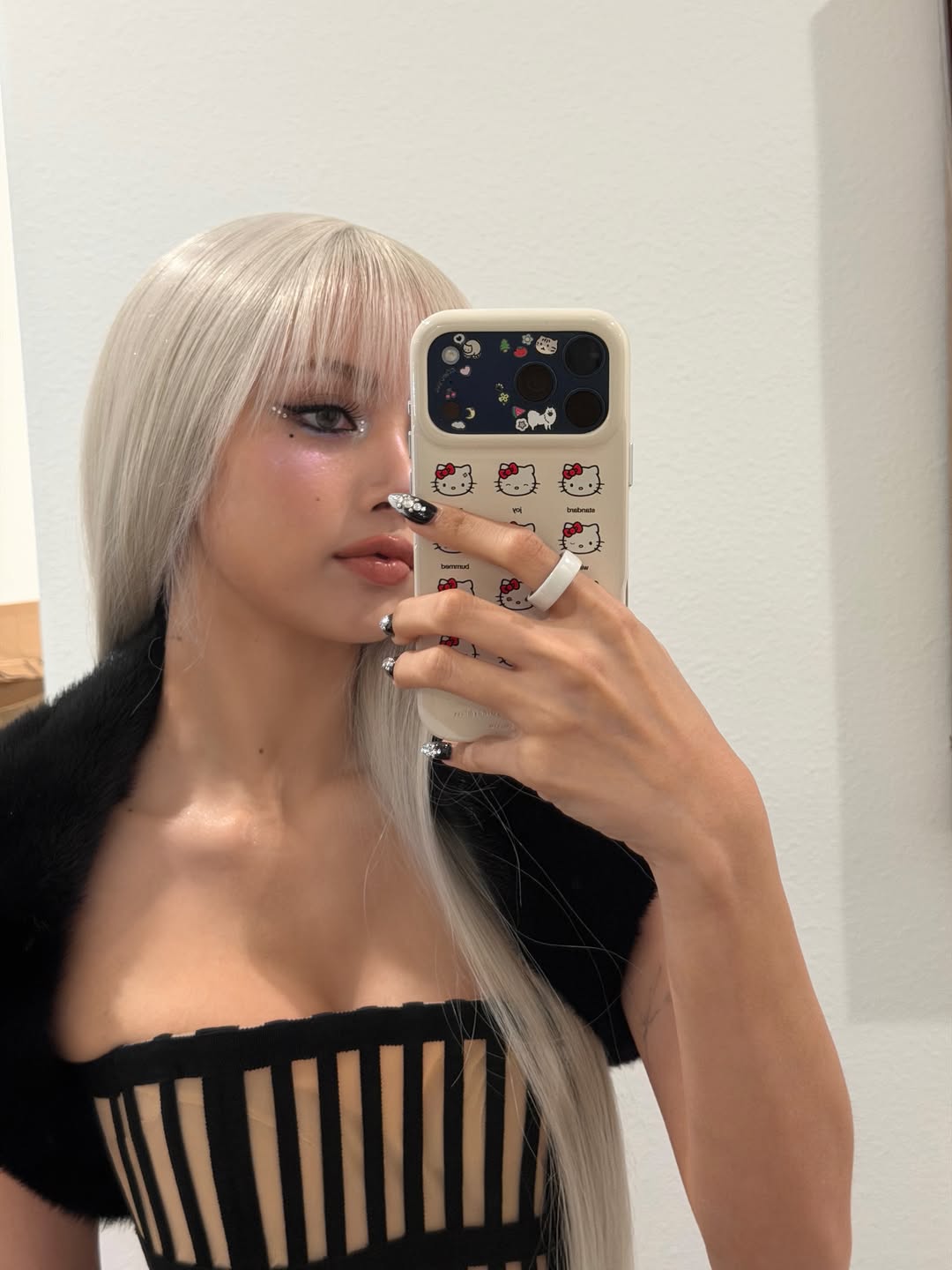 ลิซ่า - ลลิษา มโนบาล