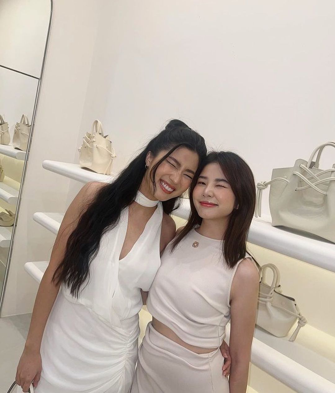 ก้อย - อรัชพร โภคินภากร