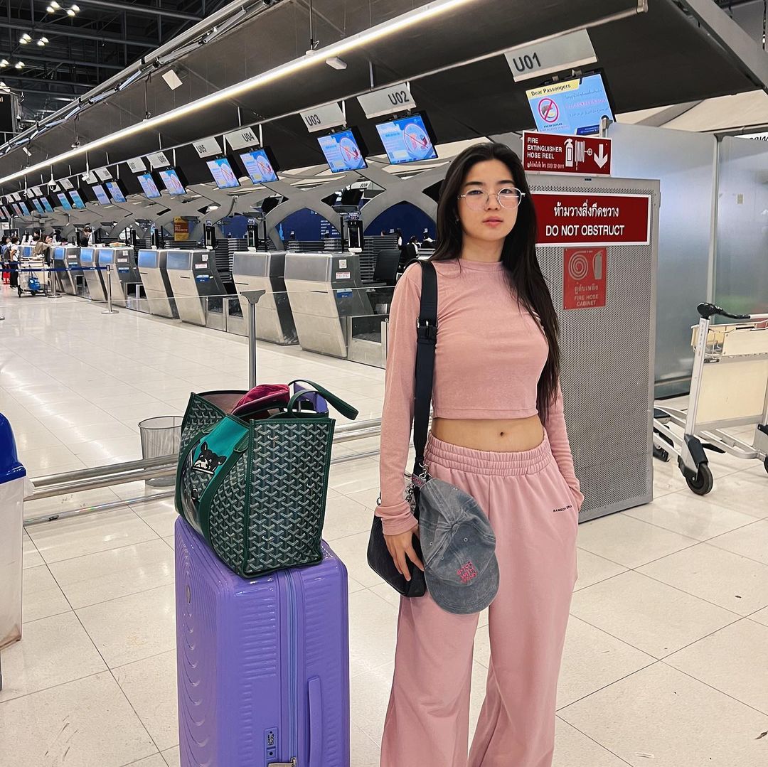 ก้อย - อรัชพร โภคินภากร