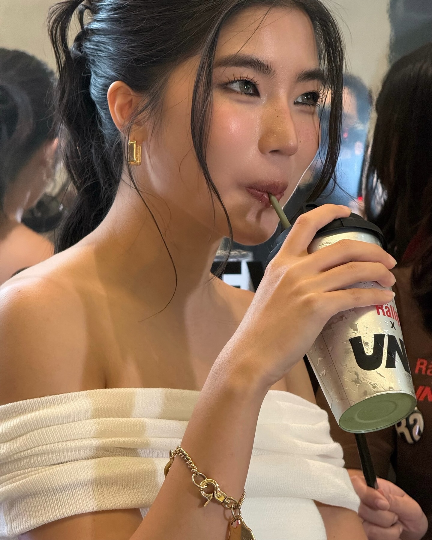 ก้อย - อรัชพร โภคินภากร