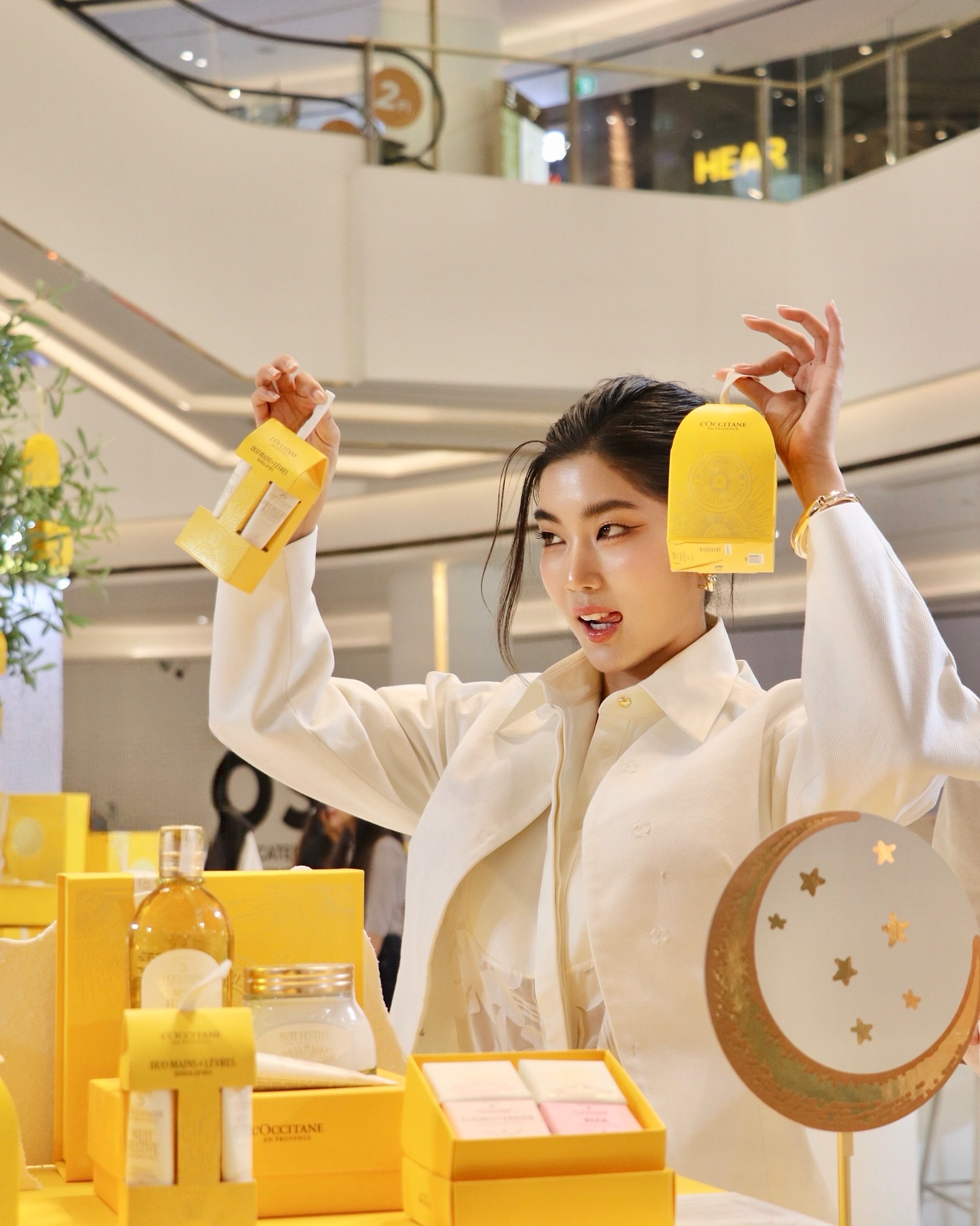 ก้อย - อรัชพร โภคินภากร