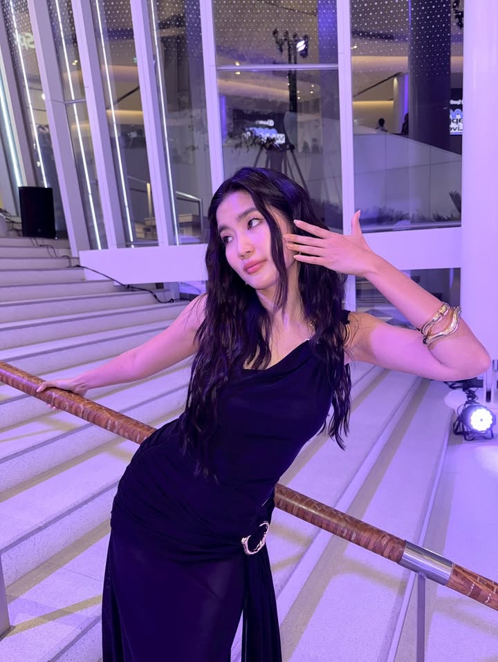 ก้อย - อรัชพร โภคินภากร