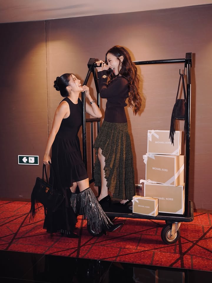 ก้อย - อรัชพร โภคินภากร