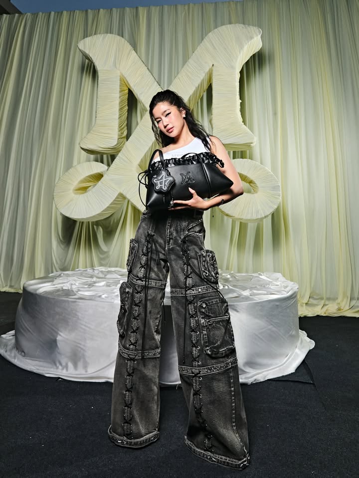 ก้อย - อรัชพร โภคินภากร