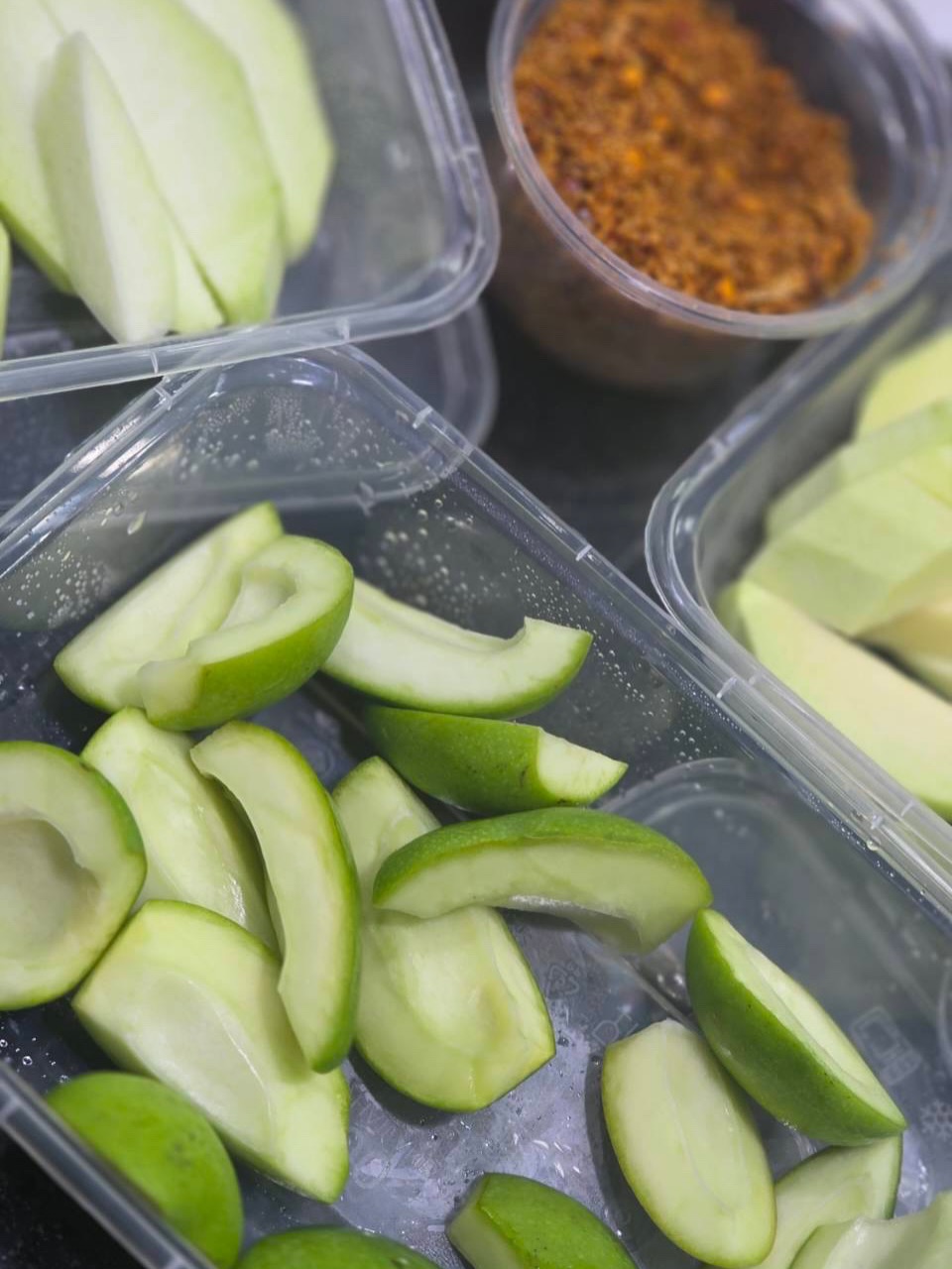 ก้อย - อรัชพร โภคินภากร