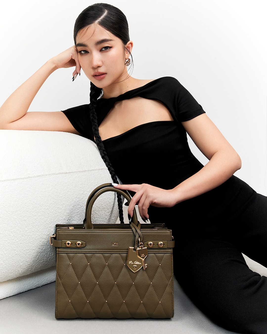 ก้อย - อรัชพร โภคินภากร