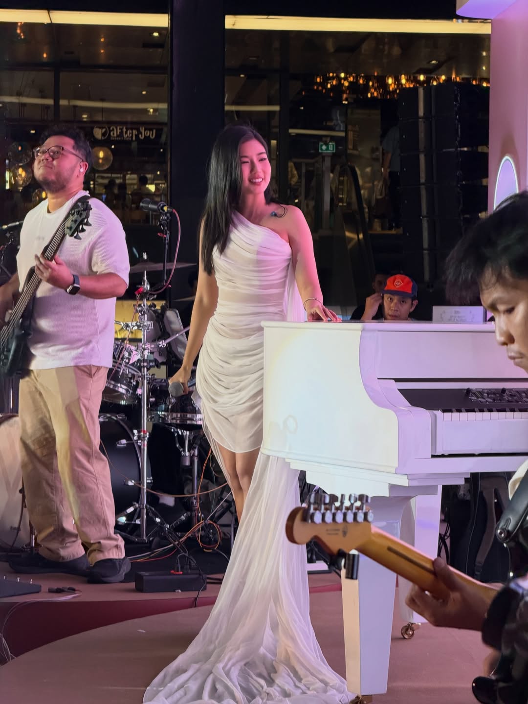 ก้อย - อรัชพร โภคินภากร