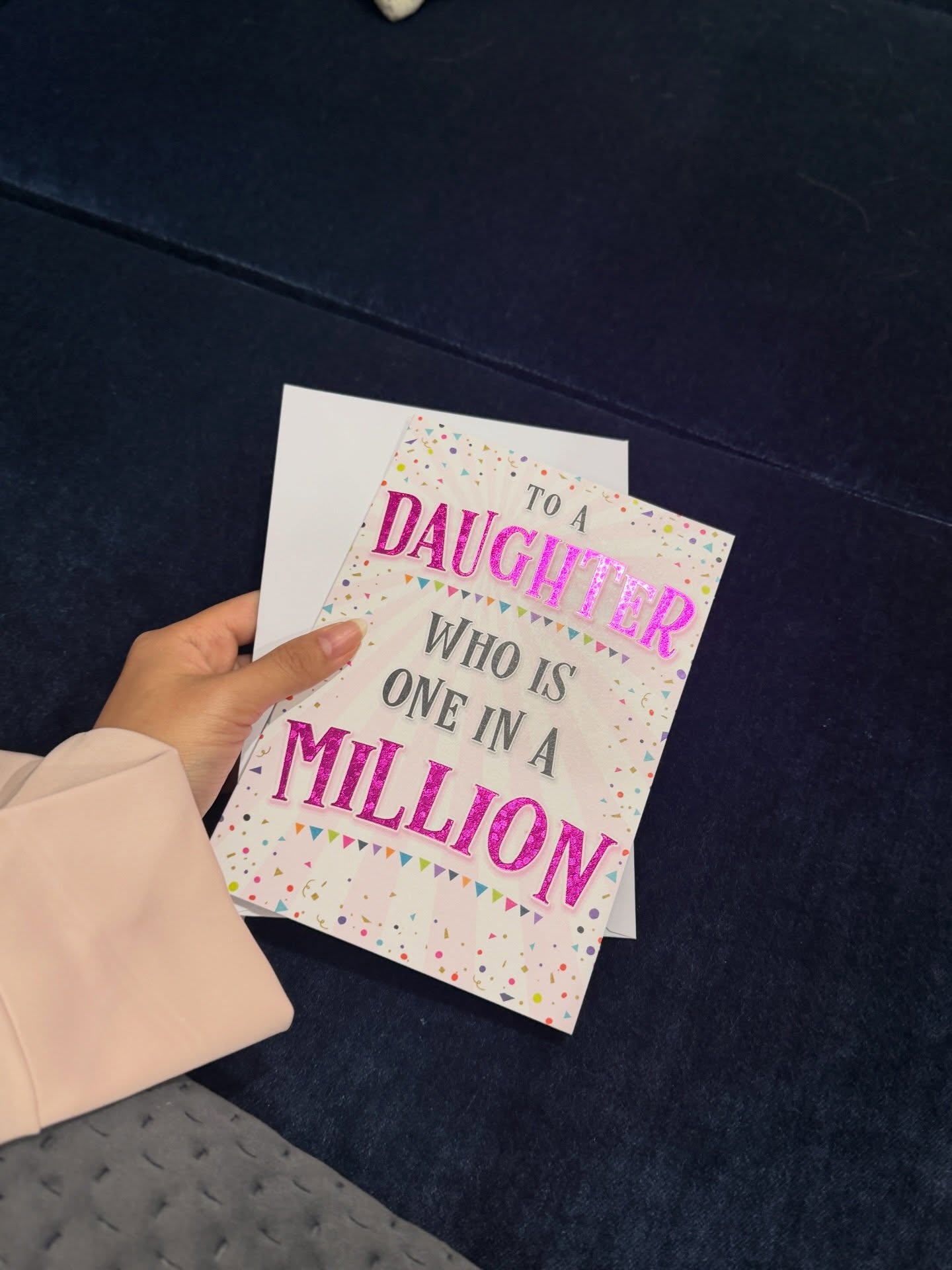 ก้อย - อรัชพร โภคินภากร