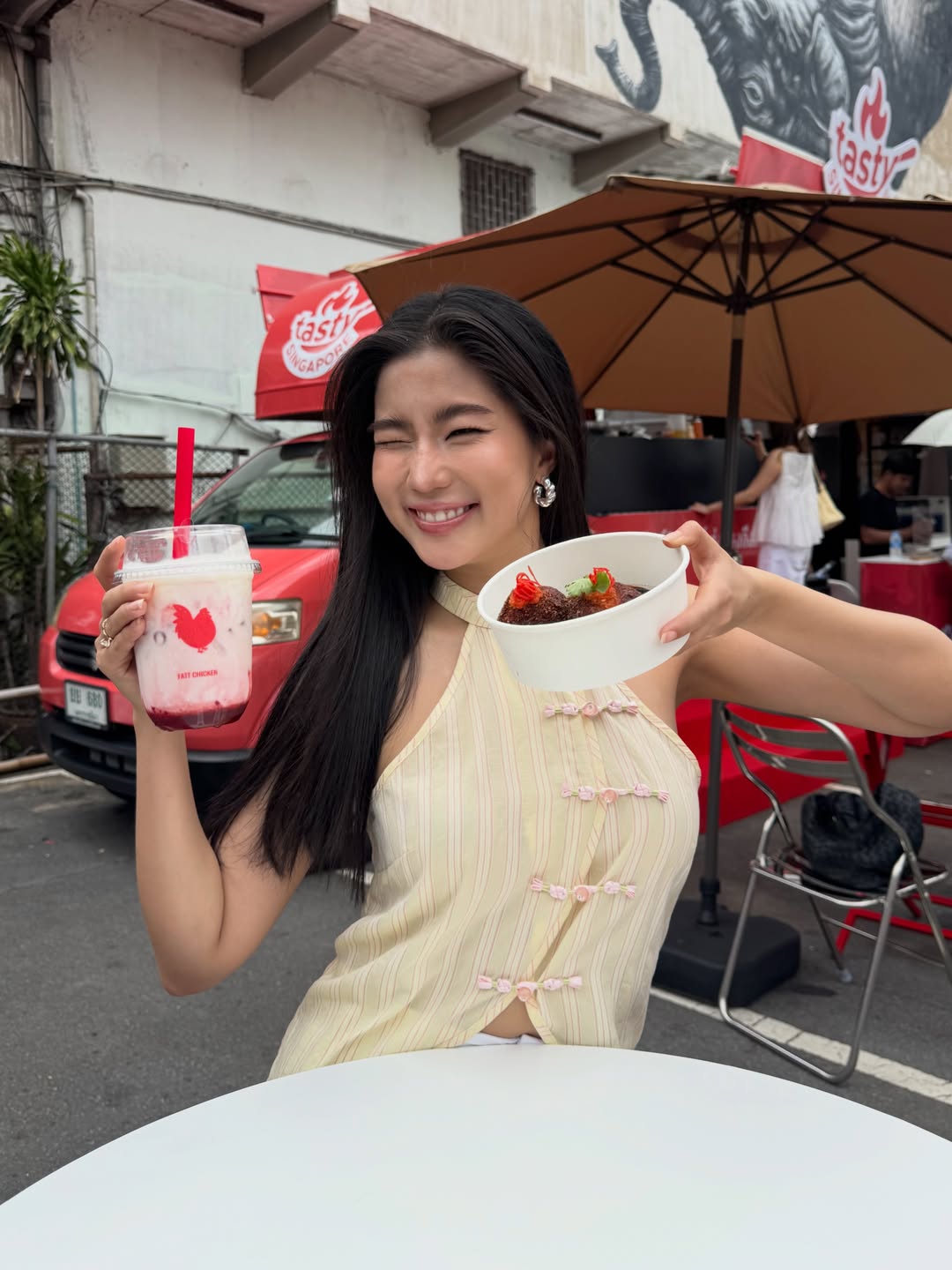 ก้อย - อรัชพร โภคินภากร