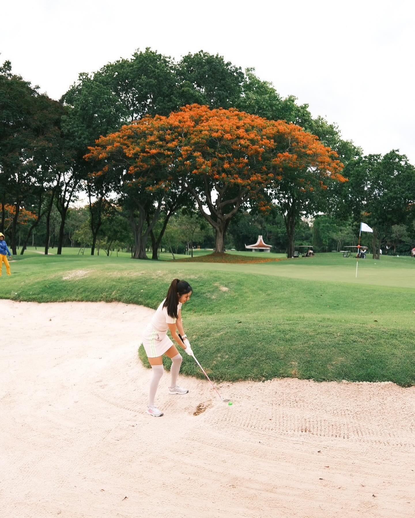 เบเบ้ - ธันย์ชนก ฤทธินาคา