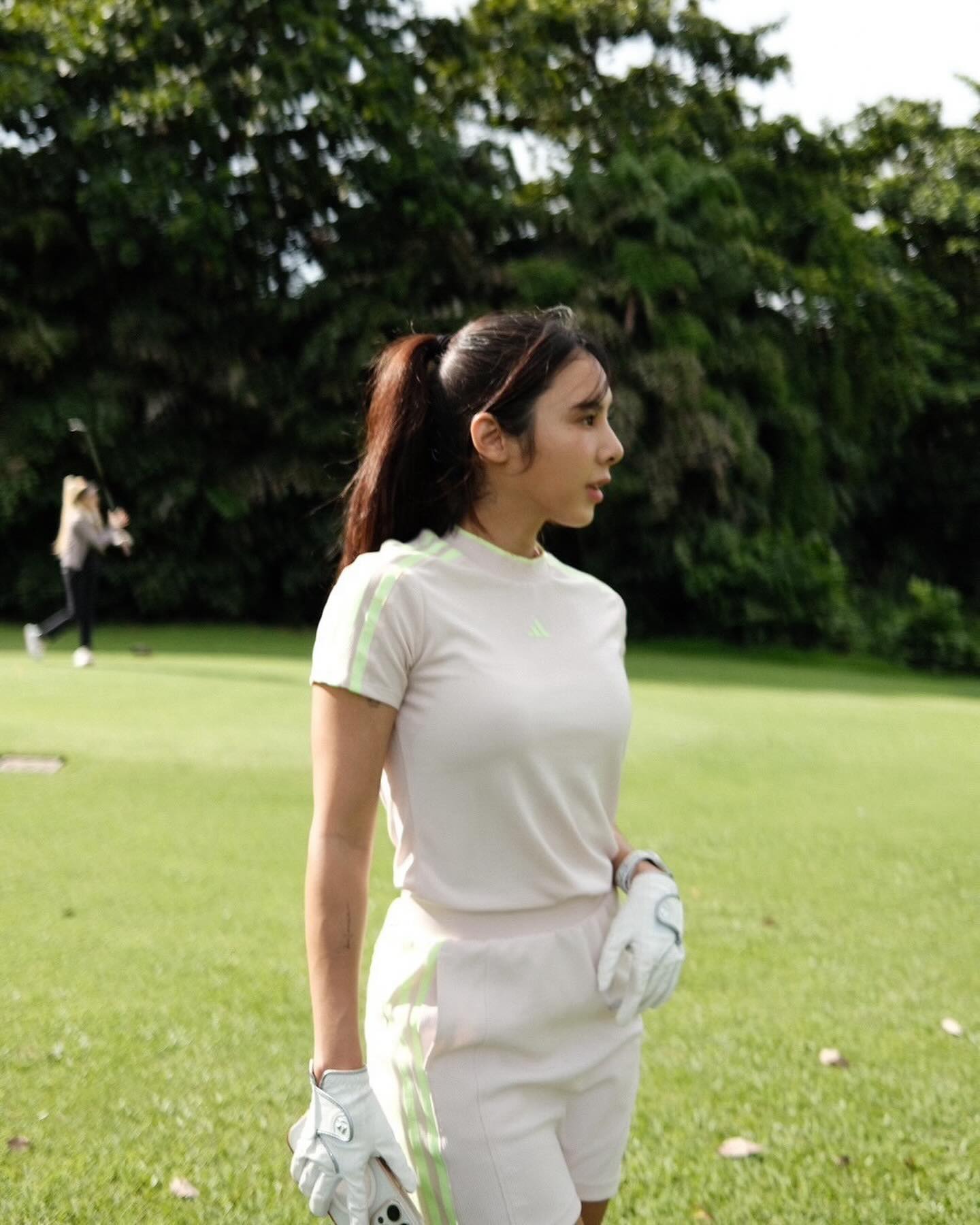 เบเบ้ - ธันย์ชนก ฤทธินาคา