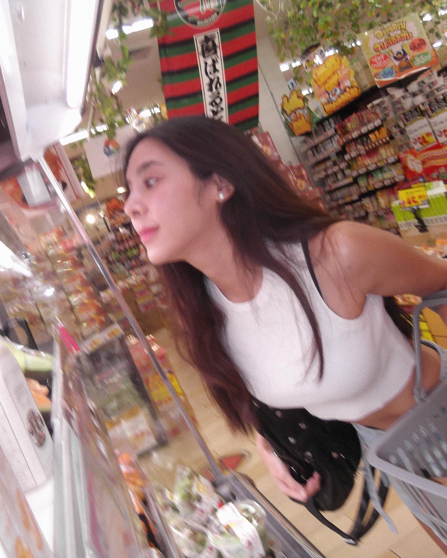 เบเบ้ - ธันย์ชนก ฤทธินาคา