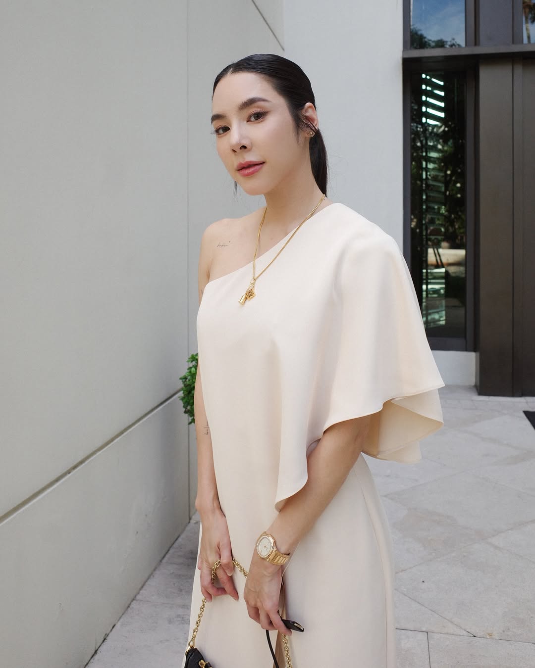 เบเบ้ - ธันย์ชนก ฤทธินาคา