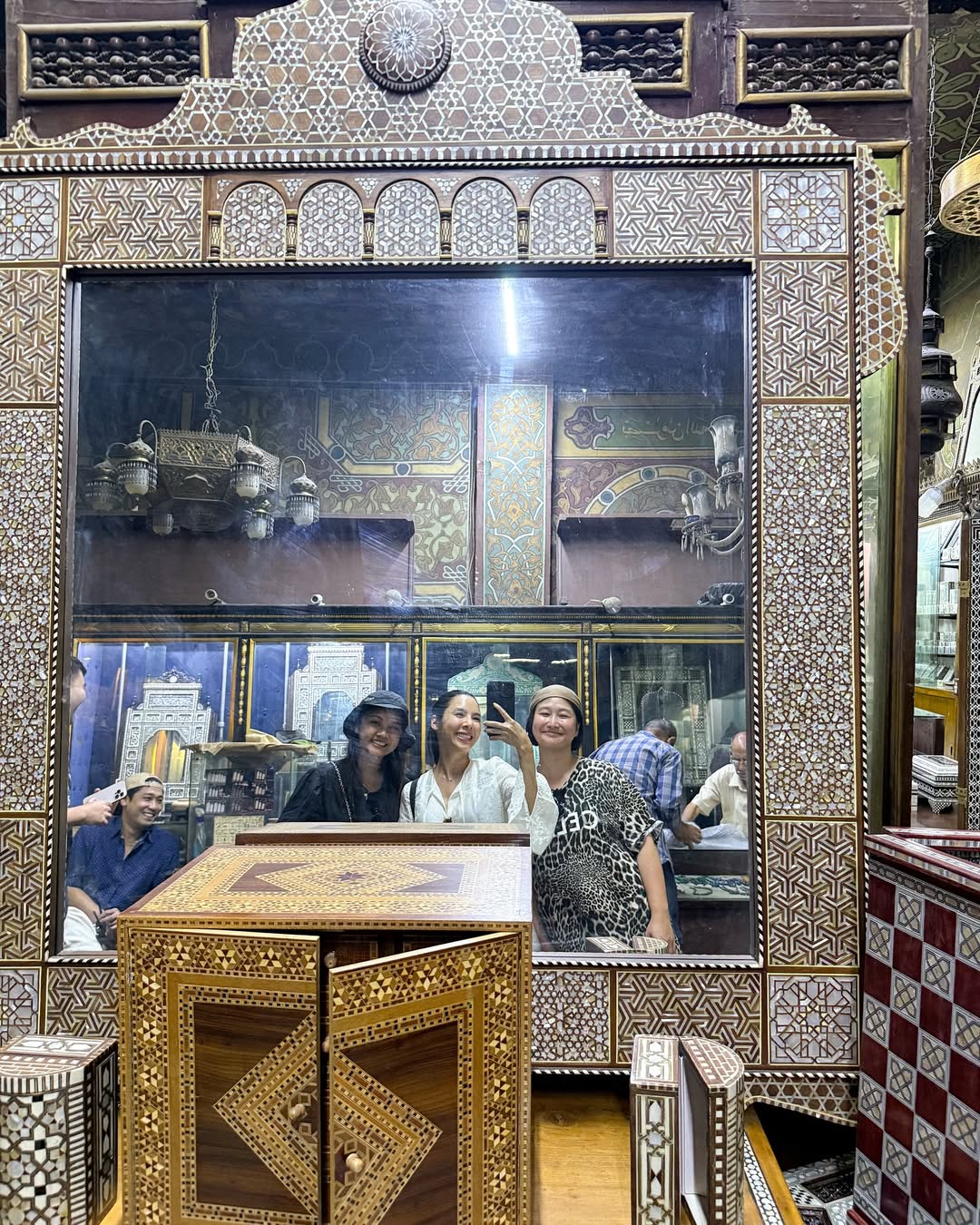 เบเบ้ - ธันย์ชนก ฤทธินาคา