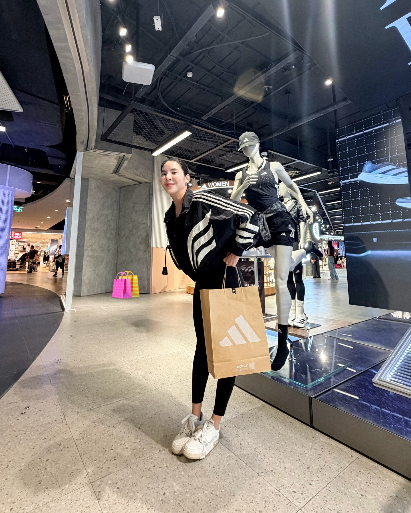 เบเบ้ - ธันย์ชนก ฤทธินาคา