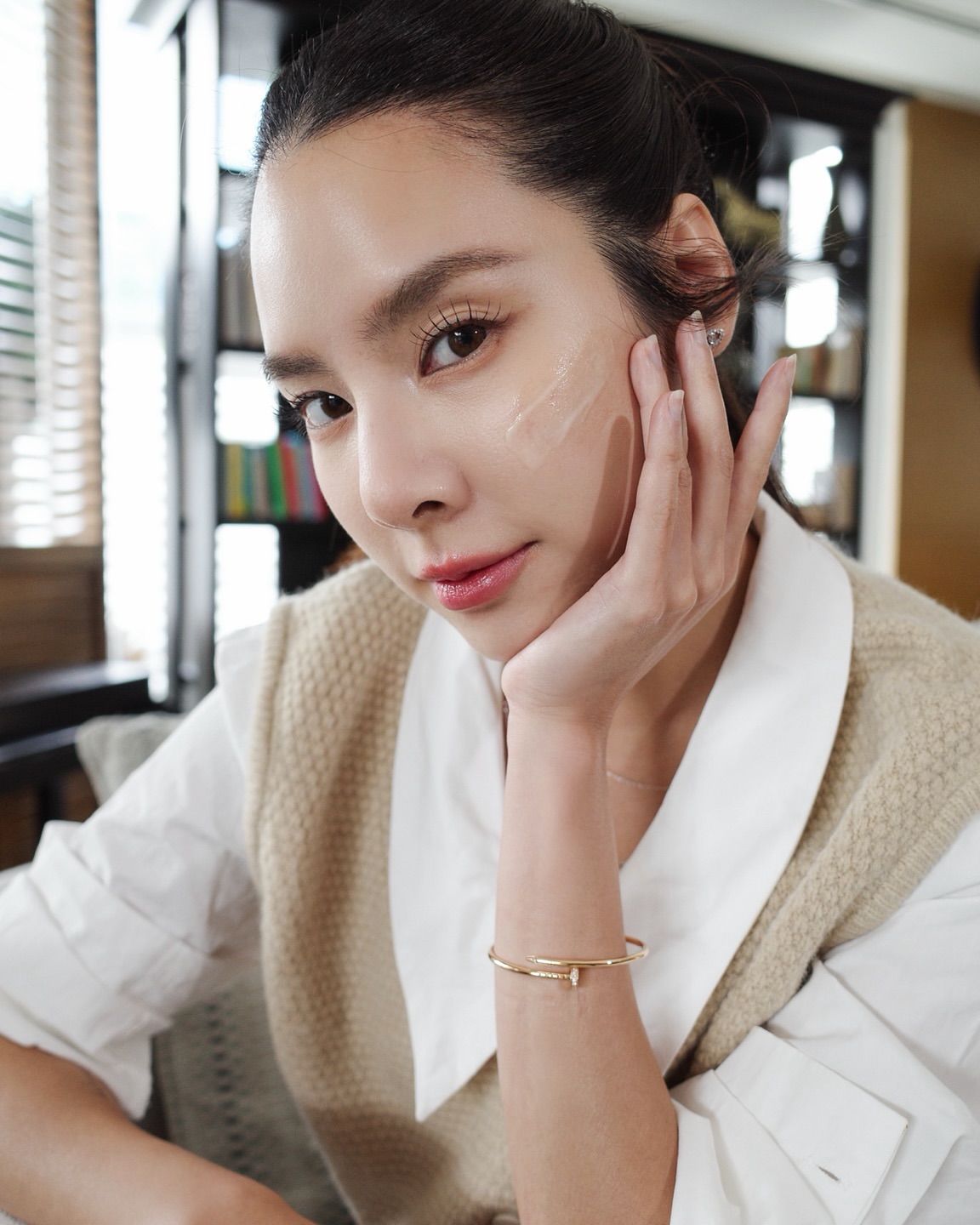 เบเบ้ - ธันย์ชนก ฤทธินาคา