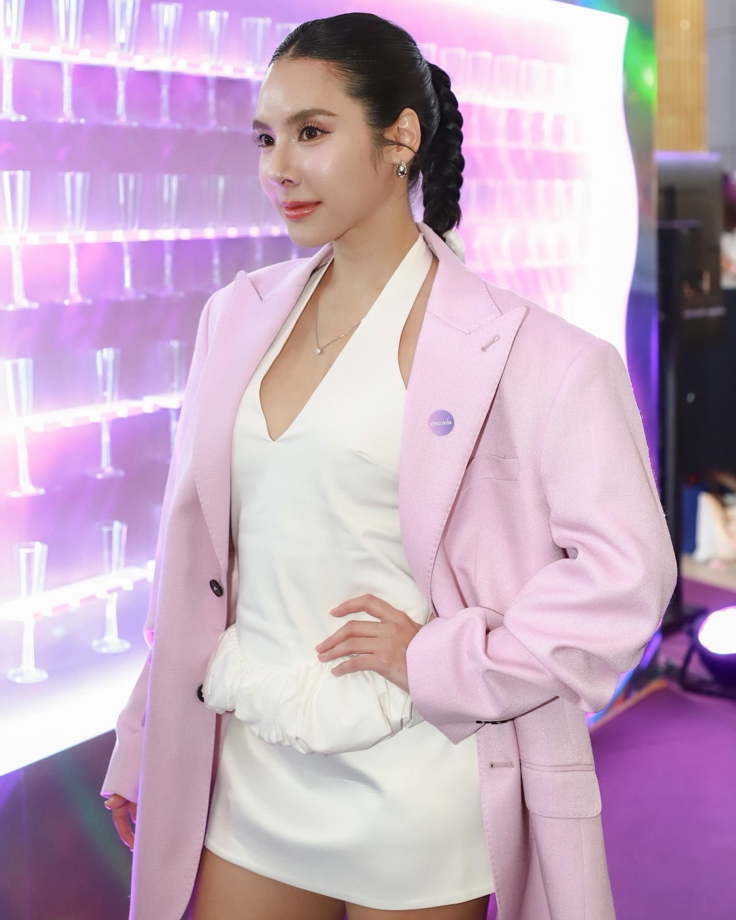 เบเบ้ - ธันย์ชนก ฤทธินาคา