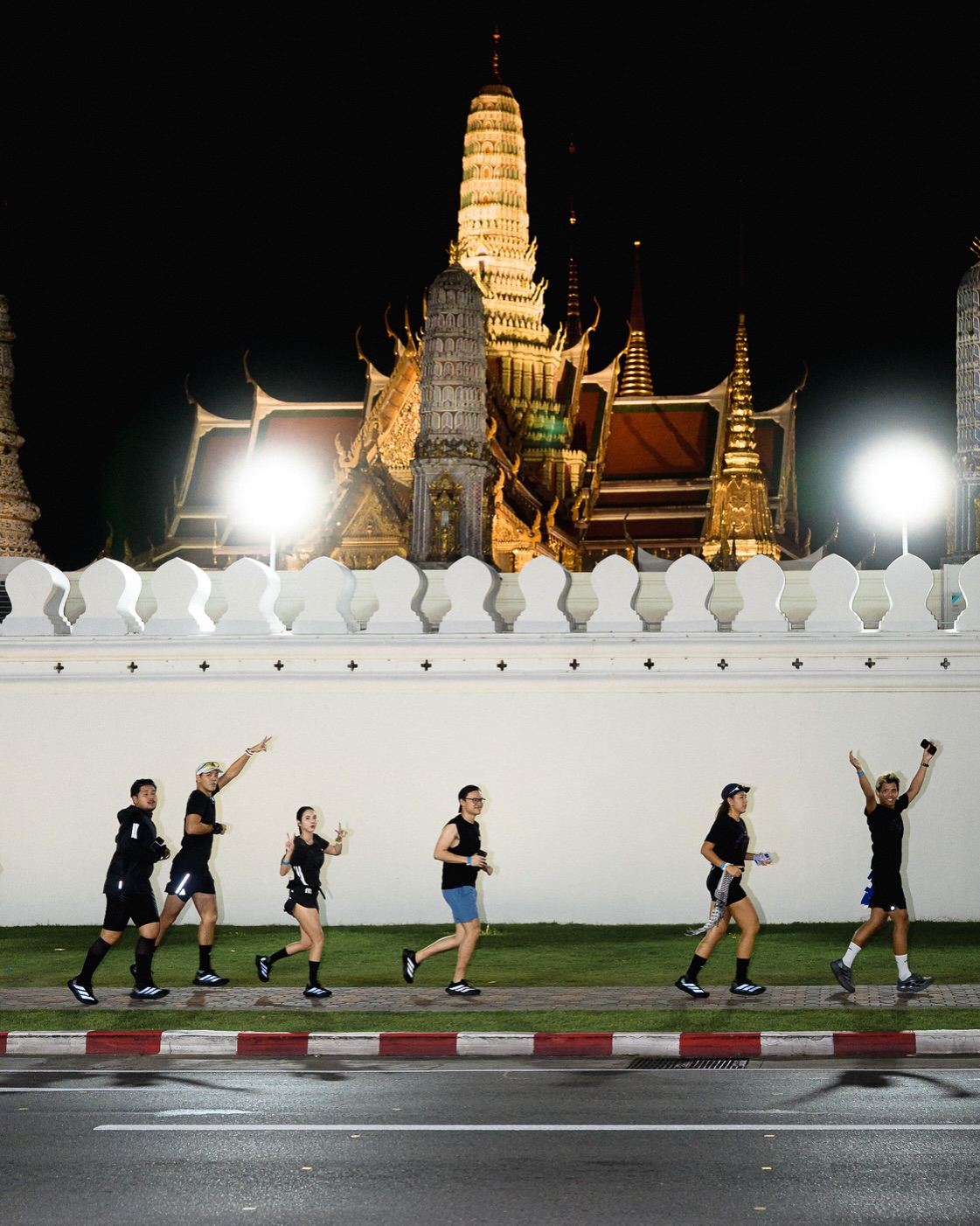 เบเบ้ - ธันย์ชนก ฤทธินาคา