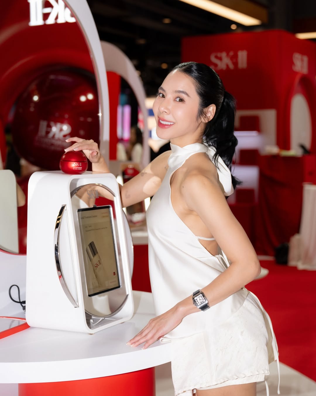 เบเบ้ - ธันย์ชนก ฤทธินาคา