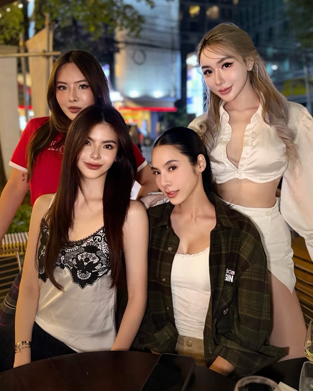 เบเบ้ - ธันย์ชนก ฤทธินาคา