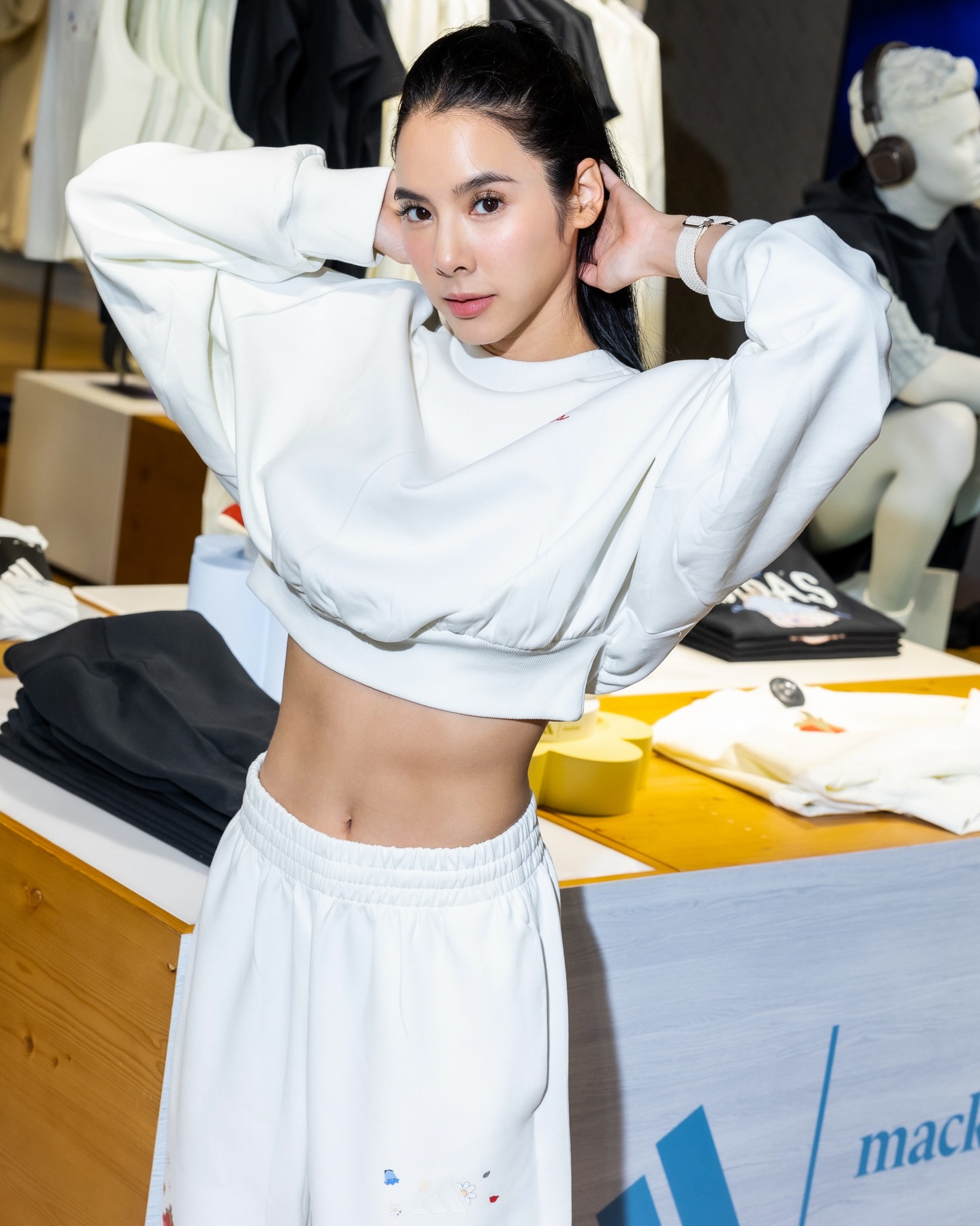 เบเบ้ - ธันย์ชนก ฤทธินาคา