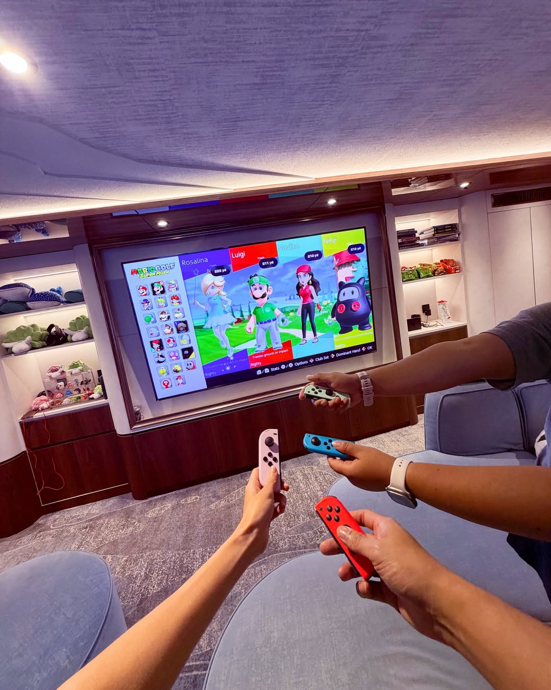 เบเบ้ - ธันย์ชนก ฤทธินาคา