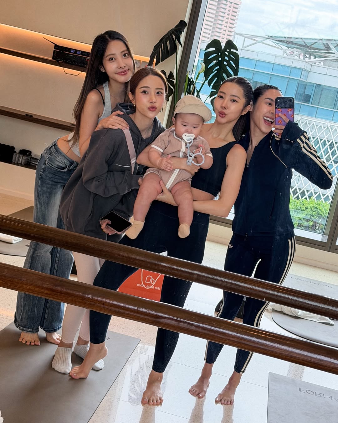 เบเบ้ - ธันย์ชนก ฤทธินาคา