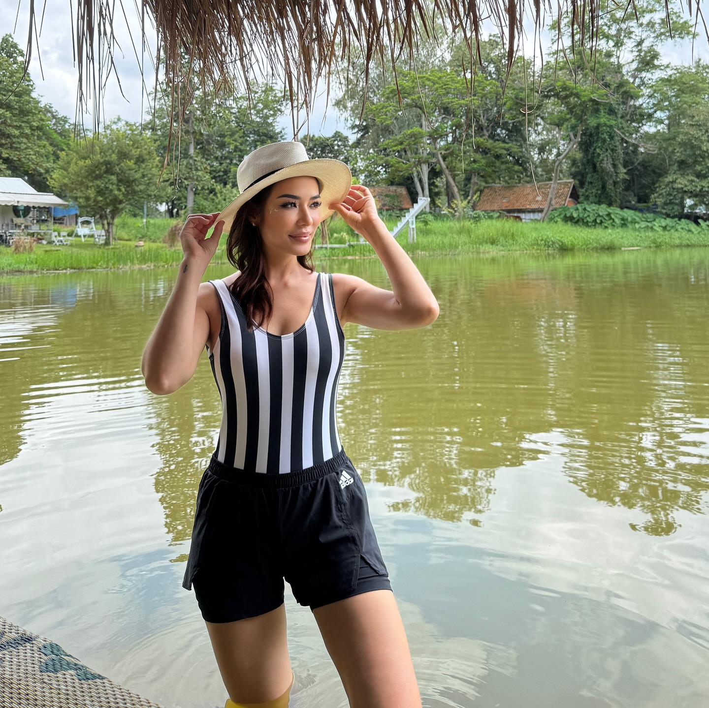 ซูซี่ - สุษิรา แอนจิลีน่า แน่นหนา