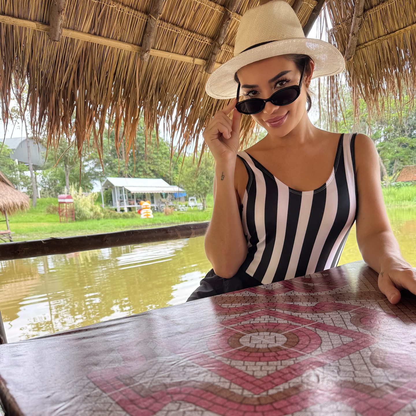 ซูซี่ - สุษิรา แอนจิลีน่า แน่นหนา