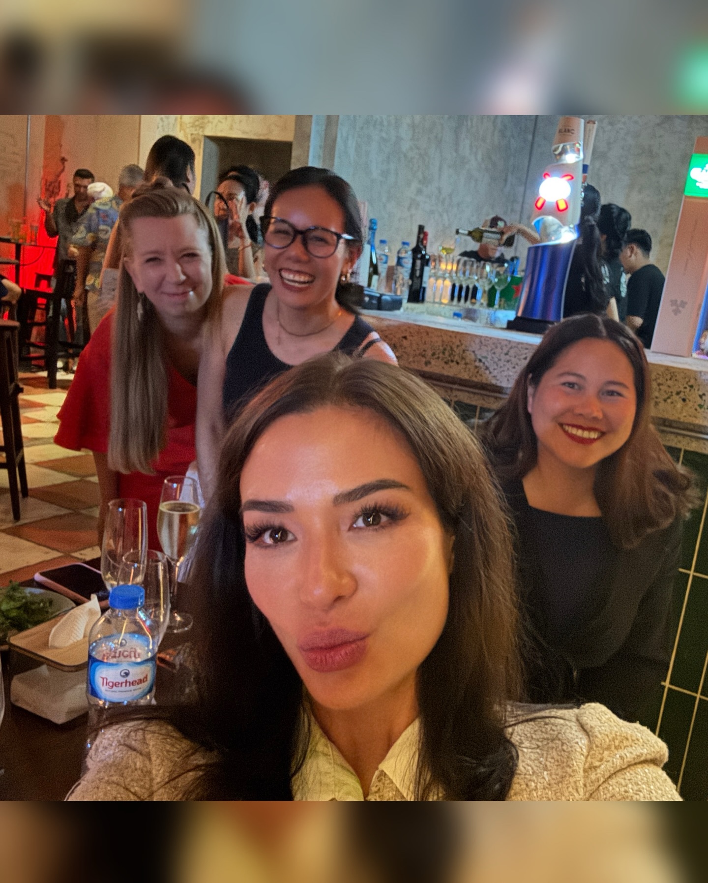 ซูซี่ - สุษิรา แอนจิลีน่า แน่นหนา