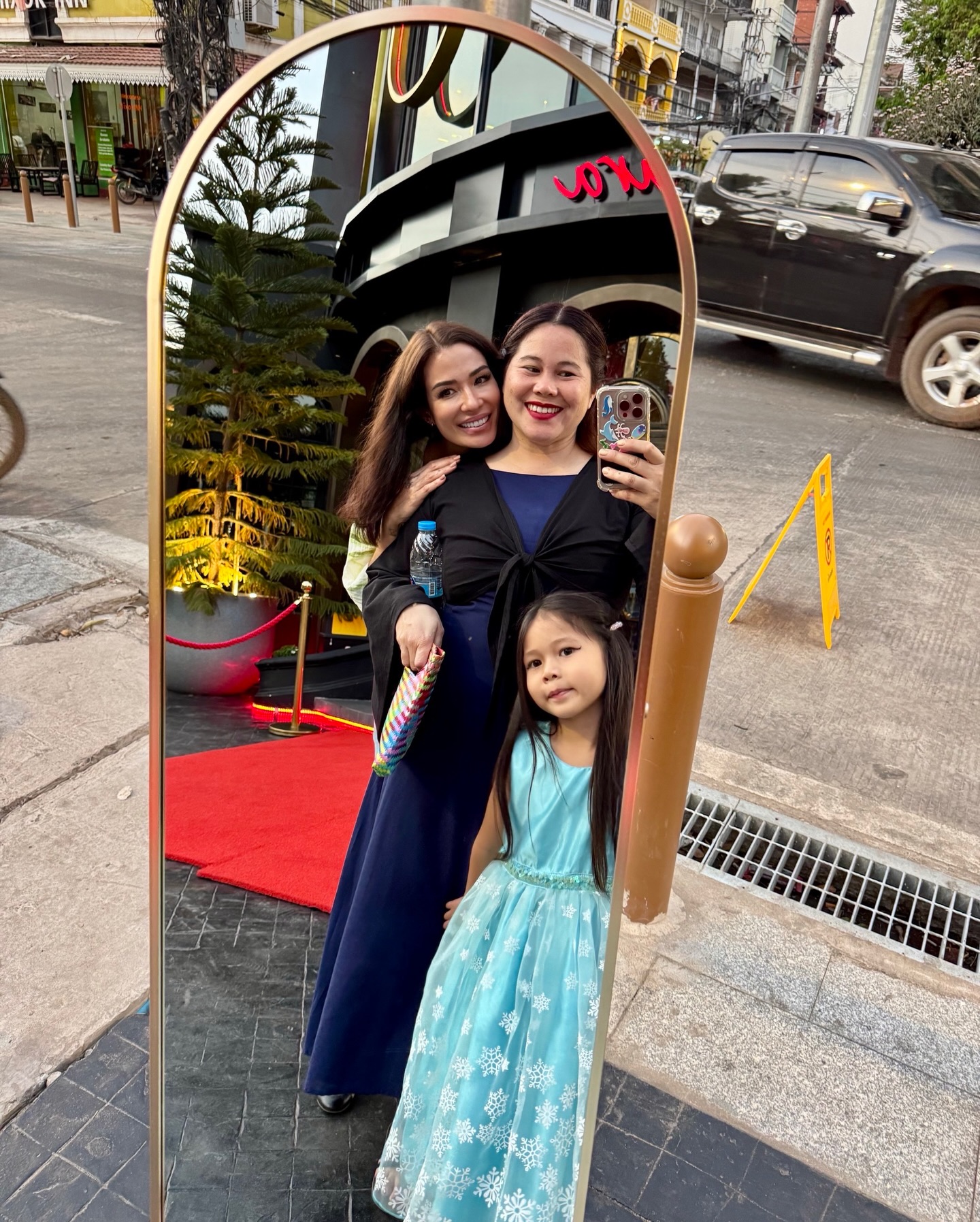 ซูซี่ - สุษิรา แอนจิลีน่า แน่นหนา