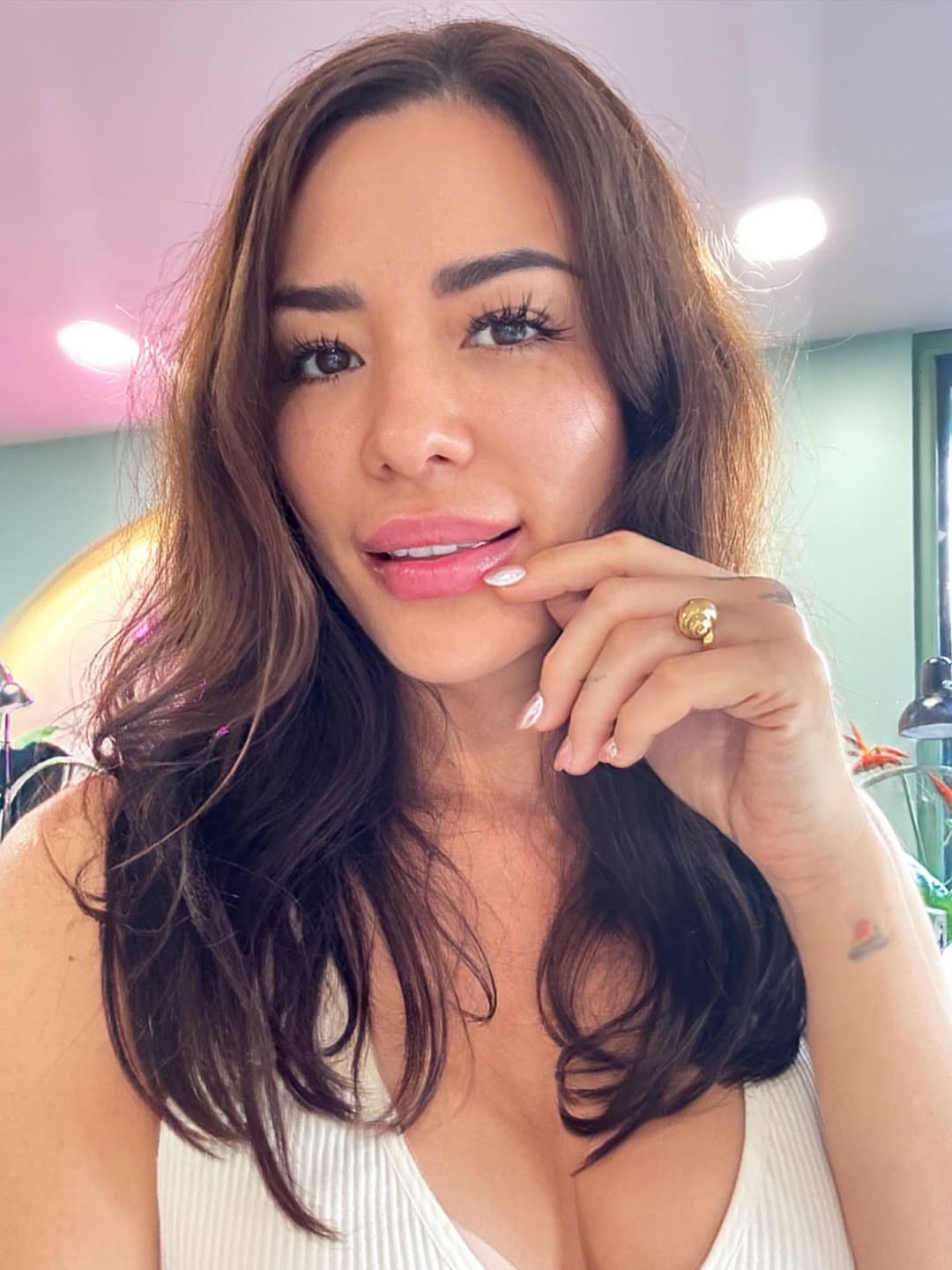 ซูซี่ - สุษิรา แอนจิลีน่า แน่นหนา