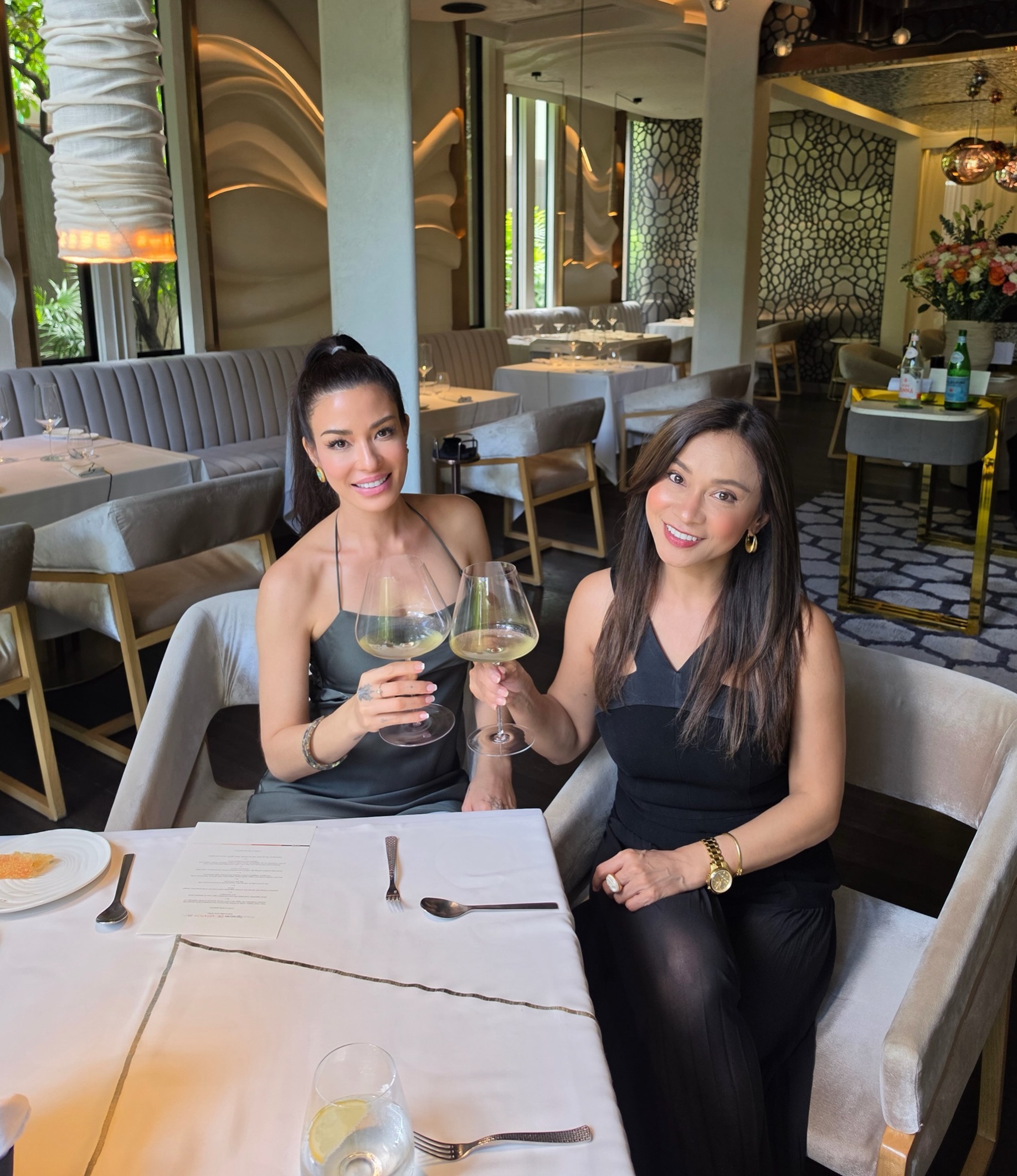 ซูซี่ - สุษิรา แอนจิลีน่า แน่นหนา