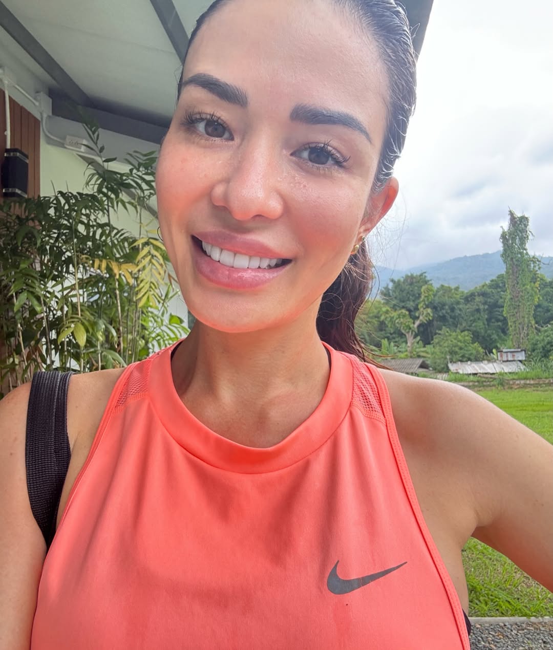 ซูซี่ - สุษิรา แอนจิลีน่า แน่นหนา