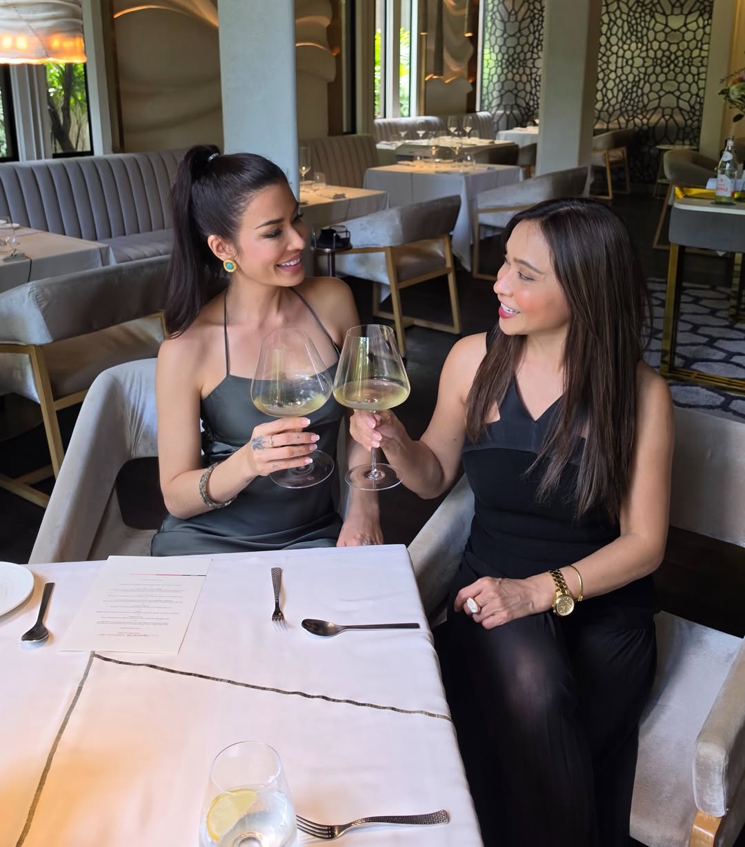 ซูซี่ - สุษิรา แอนจิลีน่า แน่นหนา