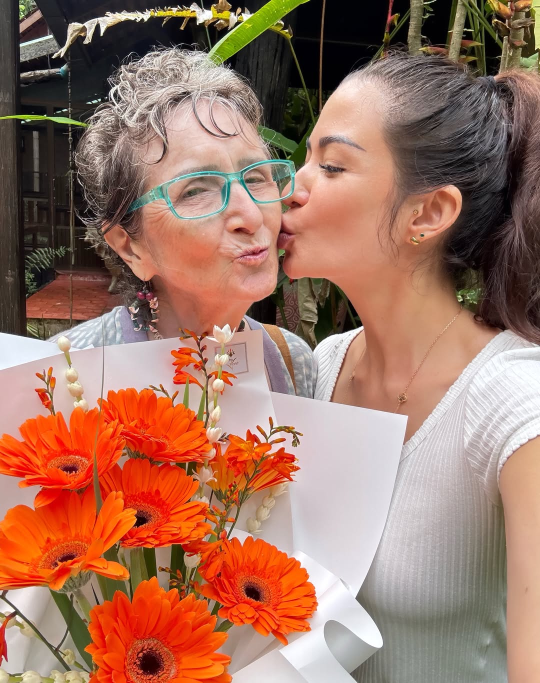 ซูซี่ - สุษิรา แอนจิลีน่า แน่นหนา