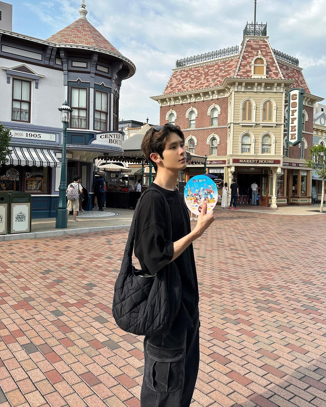 เจมส์ - ศุภมงคล วงศ์วิสุทธิ์