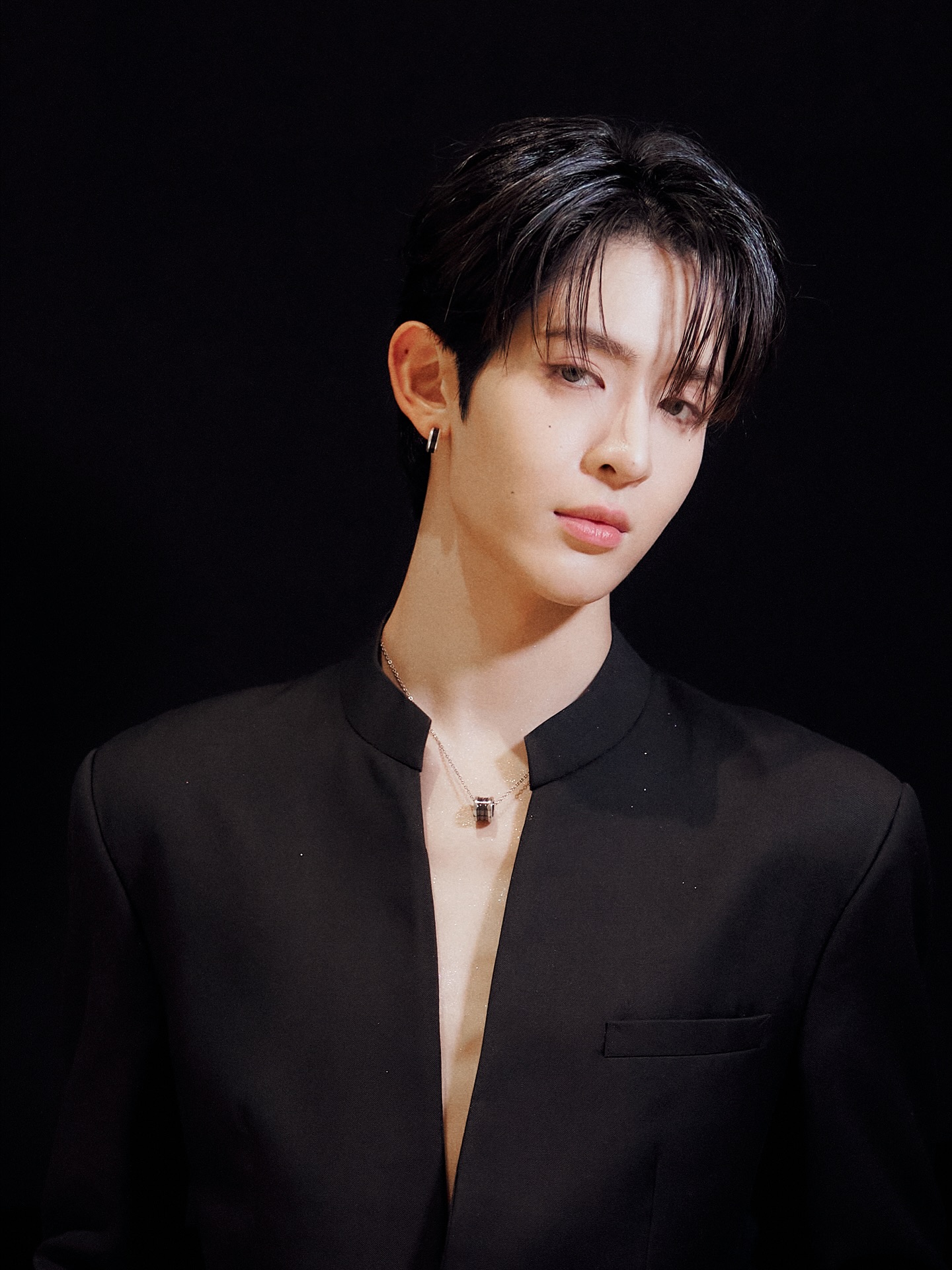 เจมส์ - ศุภมงคล วงศ์วิสุทธิ์