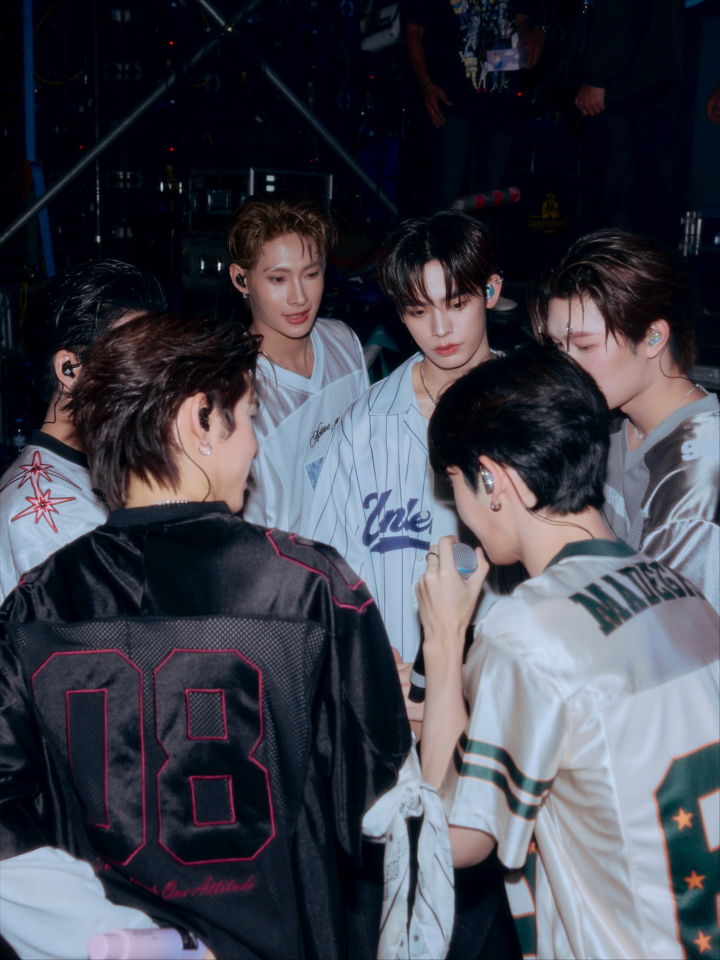 เจมส์ - ศุภมงคล วงศ์วิสุทธิ์