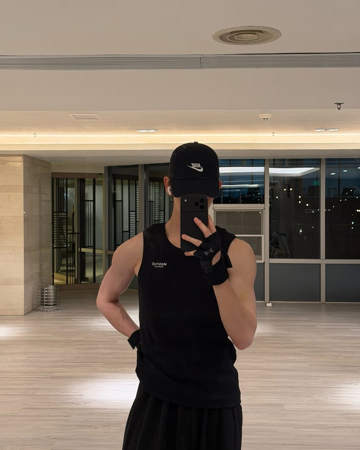 เจมส์ - ศุภมงคล วงศ์วิสุทธิ์