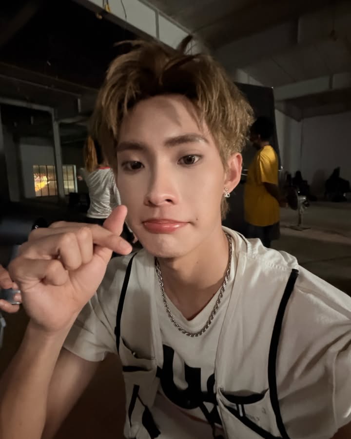 เจมส์ - ศุภมงคล วงศ์วิสุทธิ์