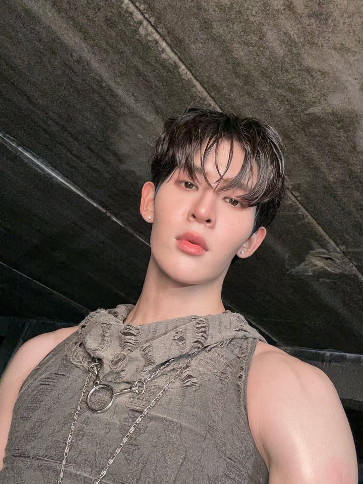 เจมส์ - ศุภมงคล วงศ์วิสุทธิ์