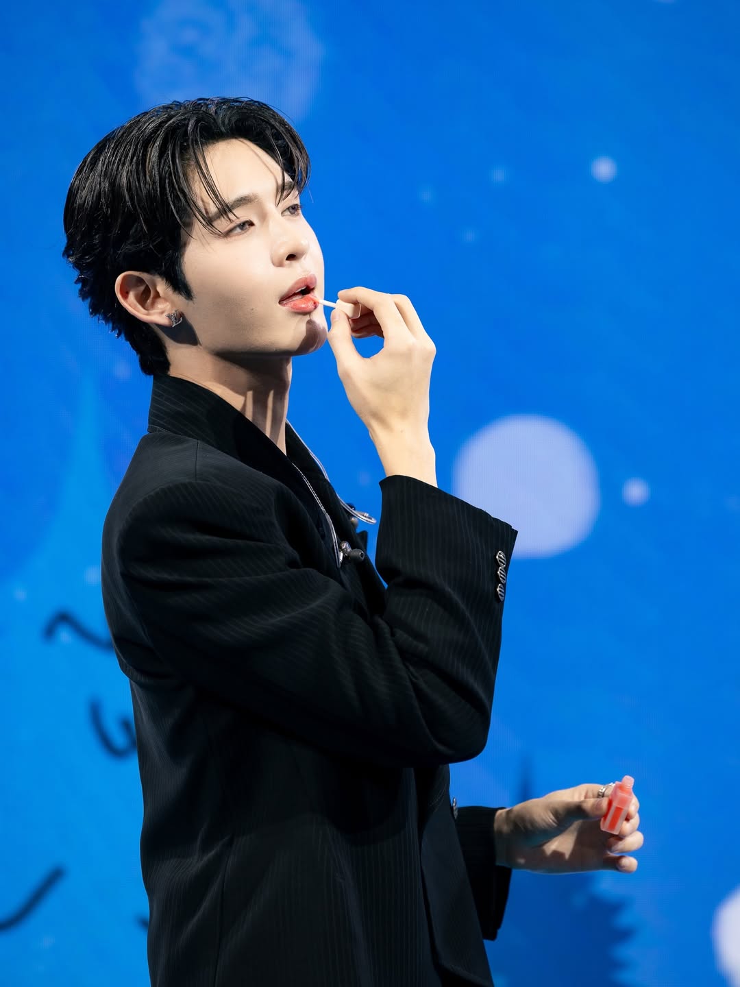 เจมส์ - ศุภมงคล วงศ์วิสุทธิ์