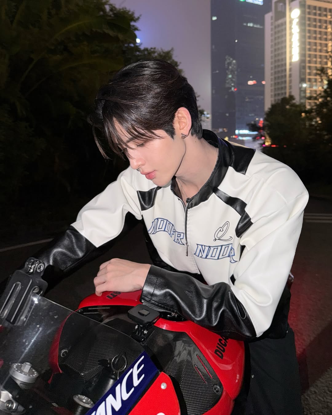 เจมส์ - ศุภมงคล วงศ์วิสุทธิ์