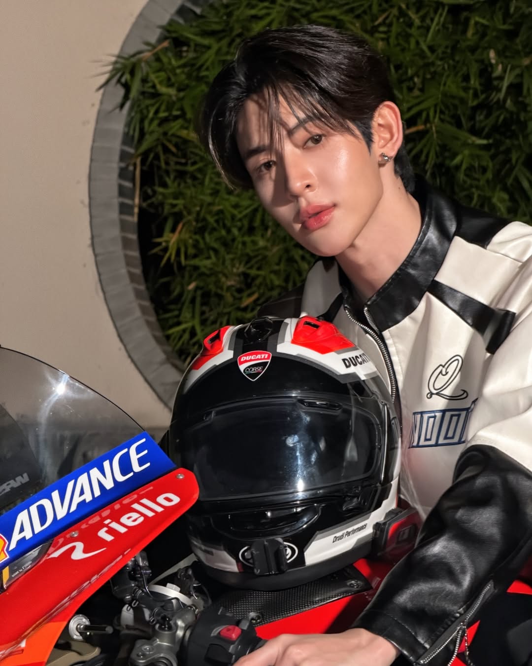 เจมส์ - ศุภมงคล วงศ์วิสุทธิ์