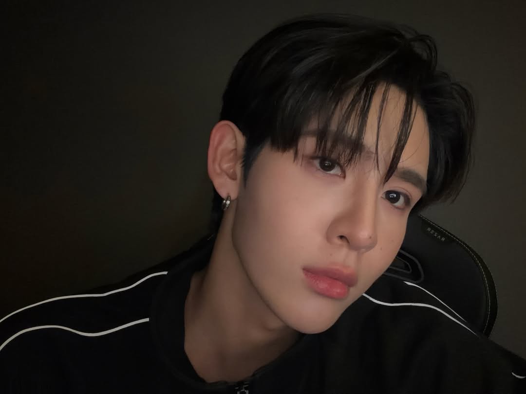 เจมส์ - ศุภมงคล วงศ์วิสุทธิ์