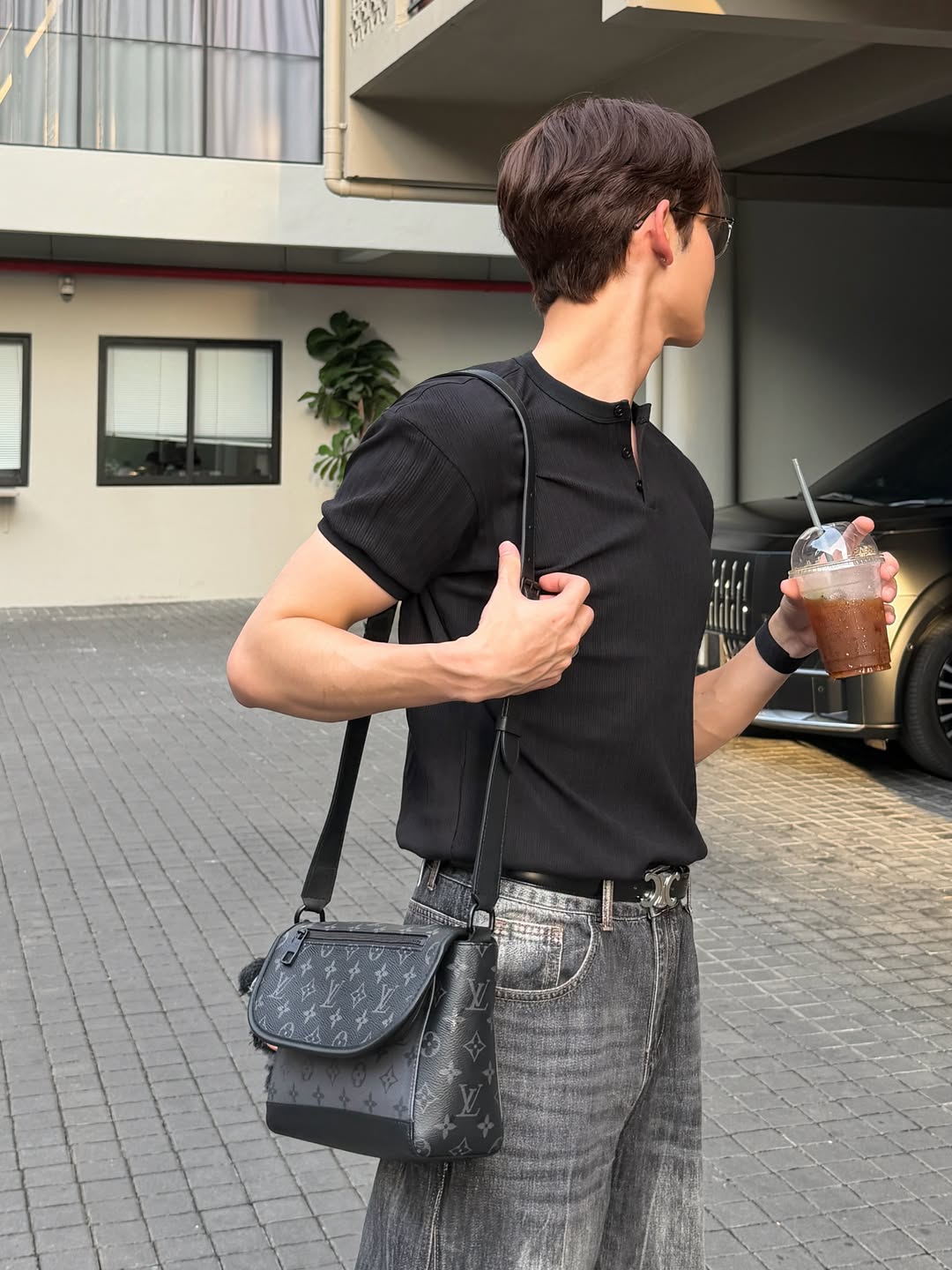 เจมส์ - ศุภมงคล วงศ์วิสุทธิ์